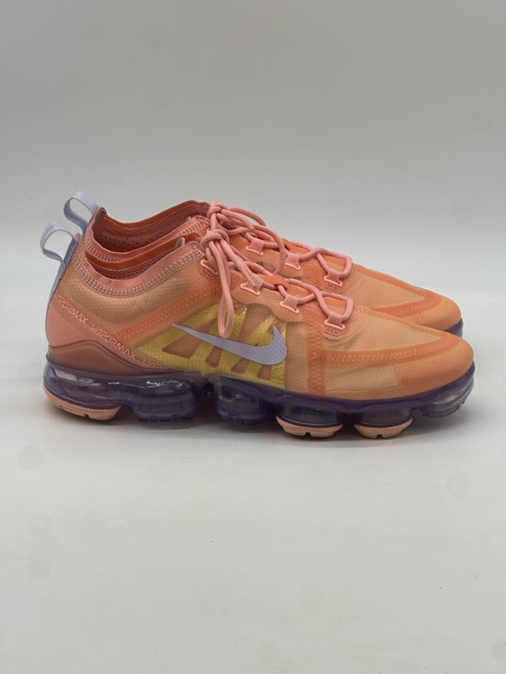 Nike VaporMax “Bleached Coral” Sneakers. Size 9.5
